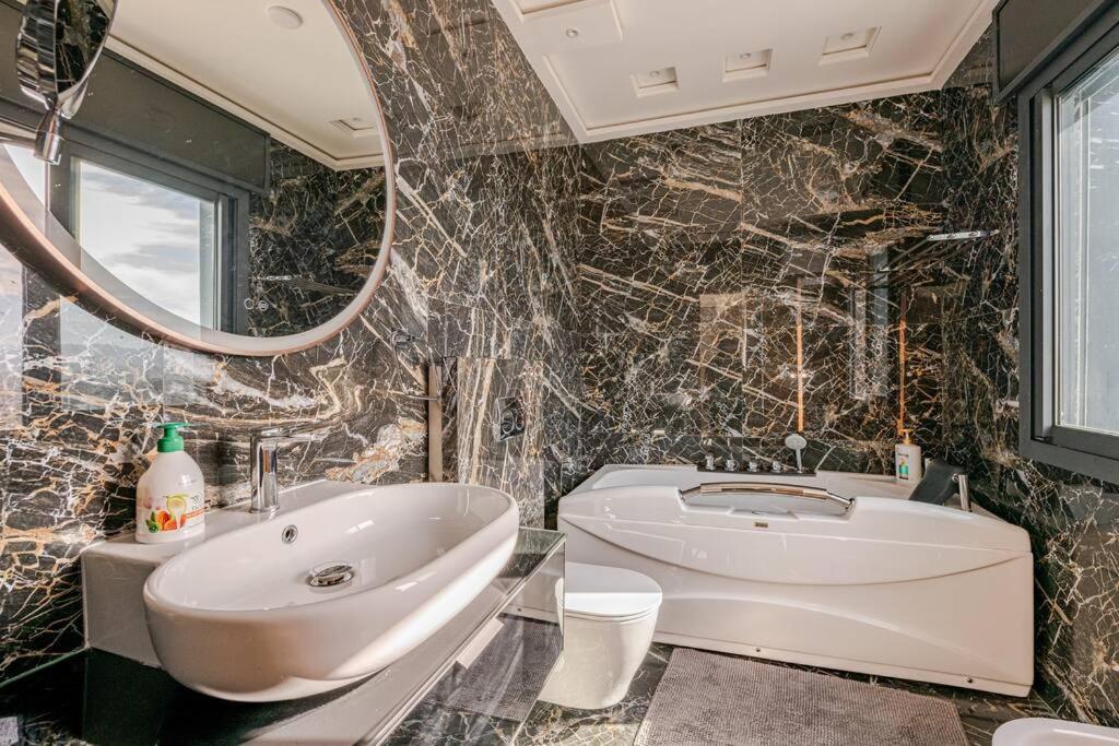 Apartmán Royale Duplexe Pleine Centre Tanger Exteriér fotografie